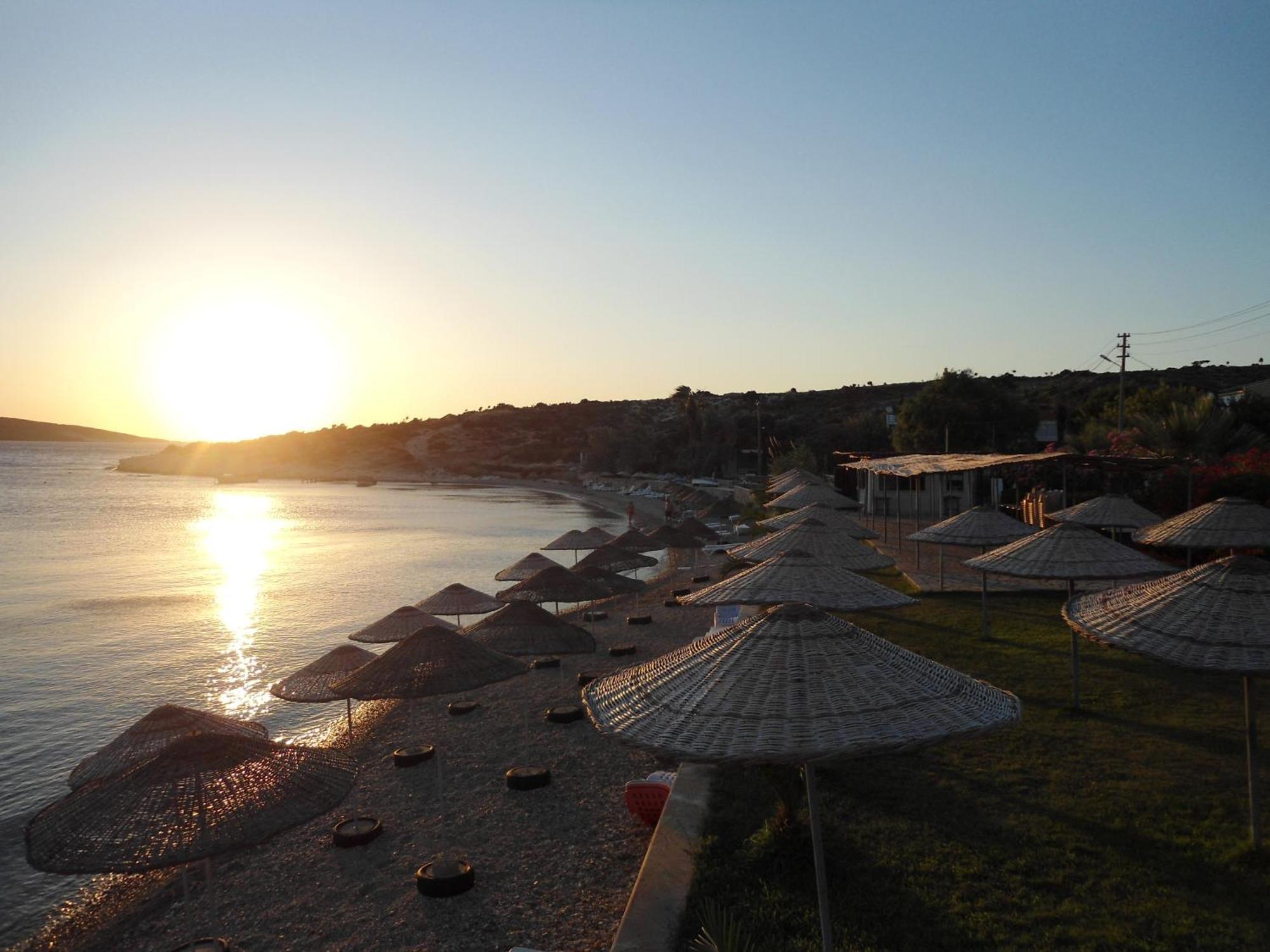 Teras Motel Foça Exterior foto